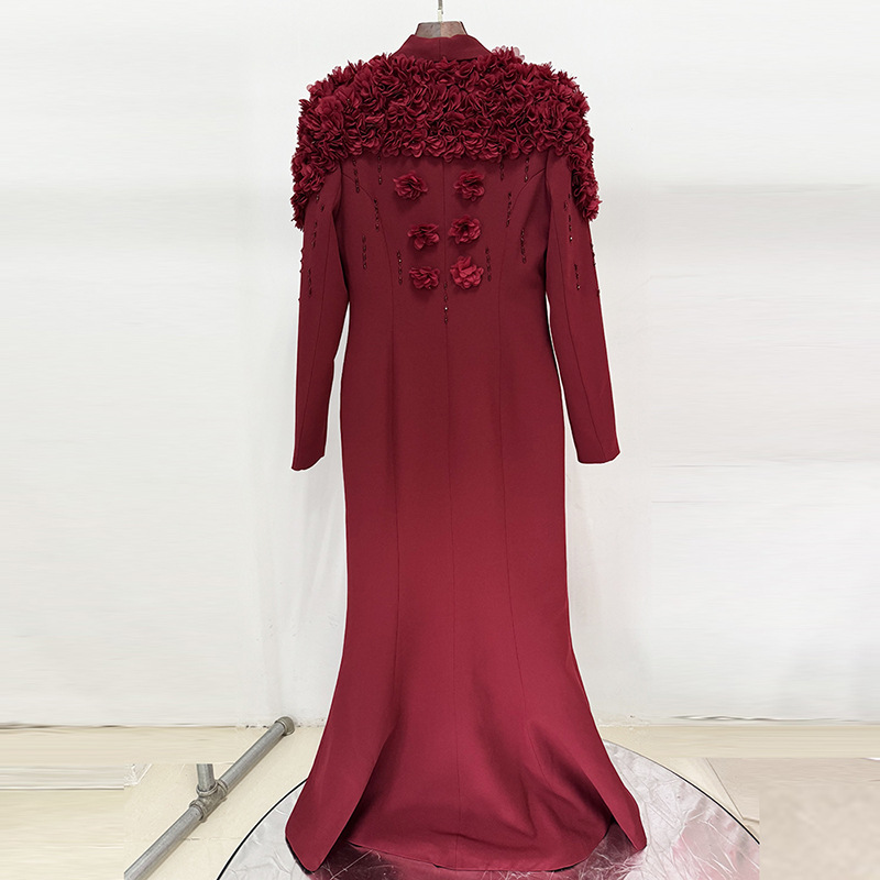 Floral Embellished Maxi Dress With Sweetheart Neckline - Image 3