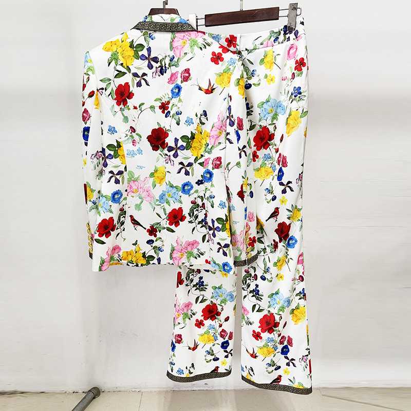 Trendy Printed Blazer And Pants Set - Image 3